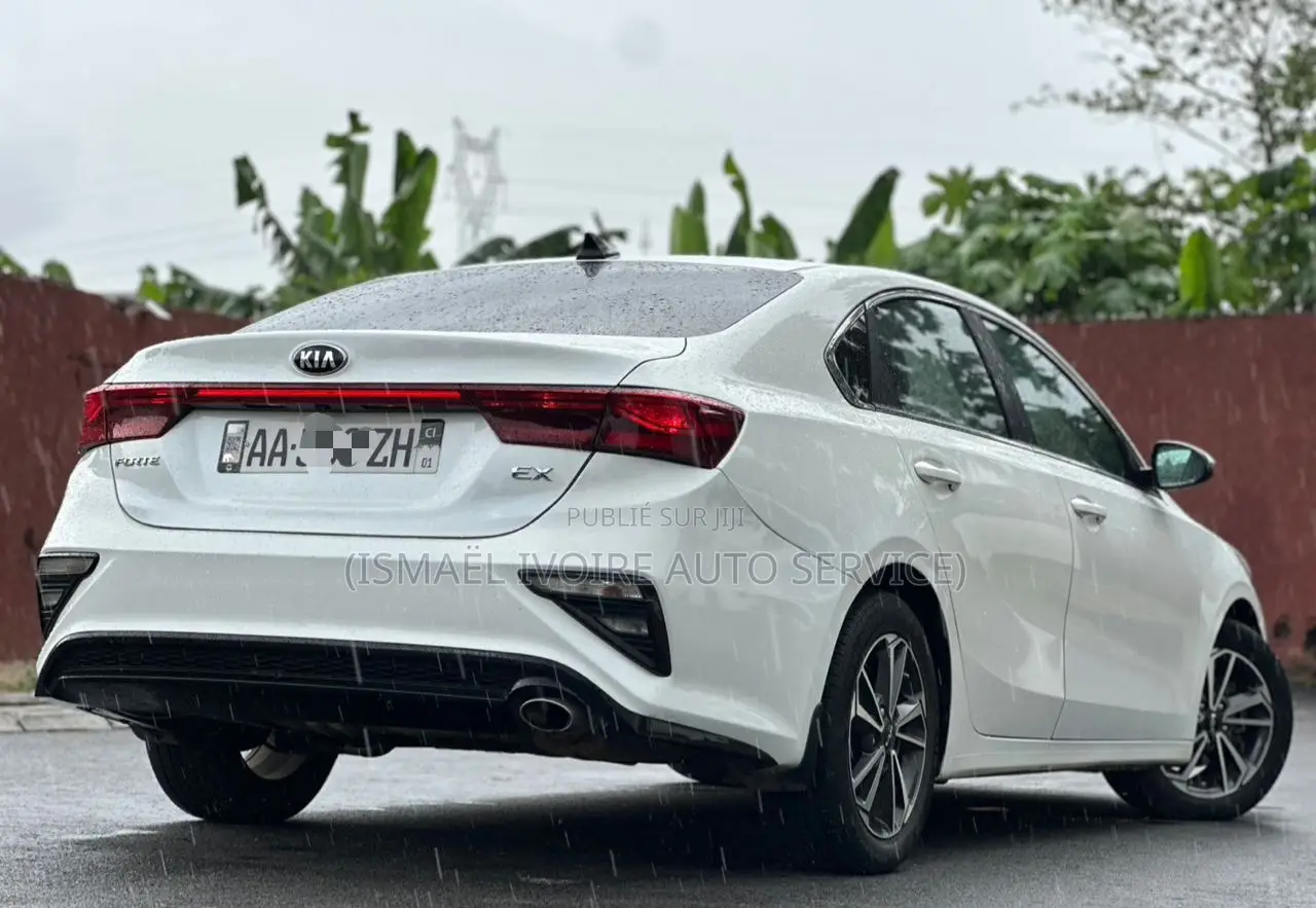 Kia Forte 2011 Blanc