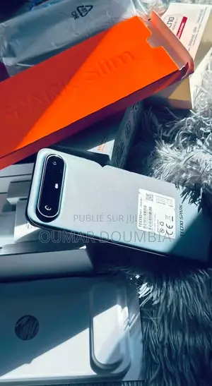 Nouveau Tecno Spark Slim 256 GB Argenté