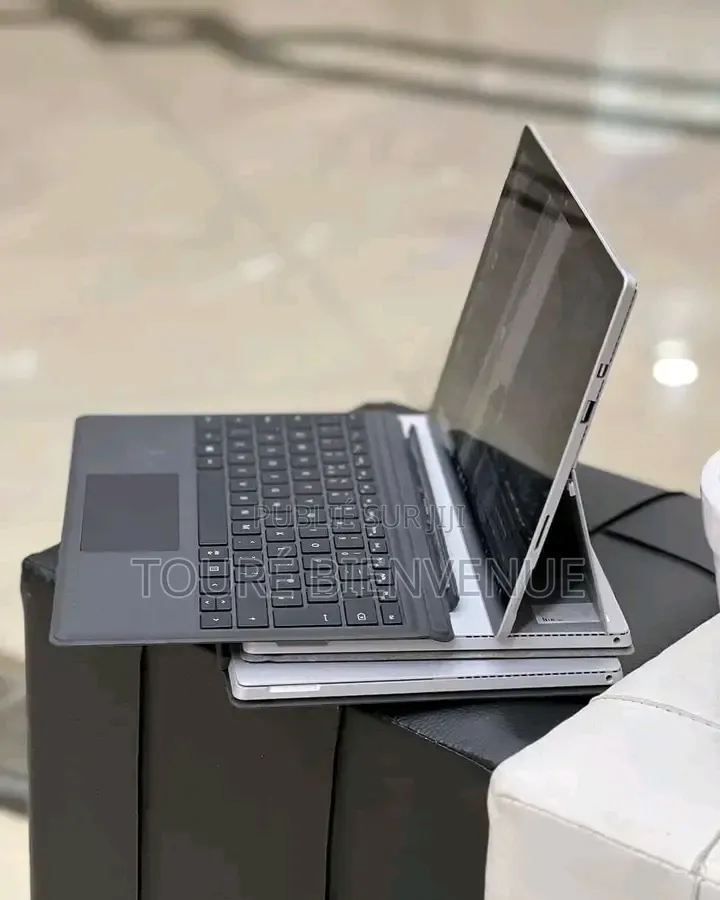Nouveau Ordinateur de bureau HP 200 G4 16GB Intel Core i7 HDD 512GB