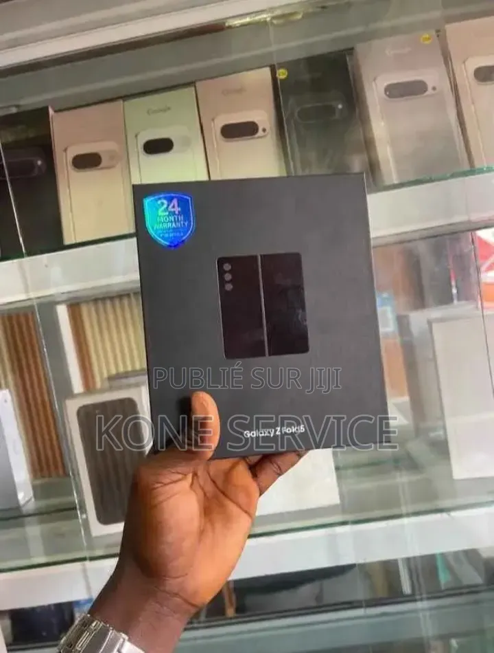 Nouveau Samsung Galaxy Z Flip5 512 GB Noir