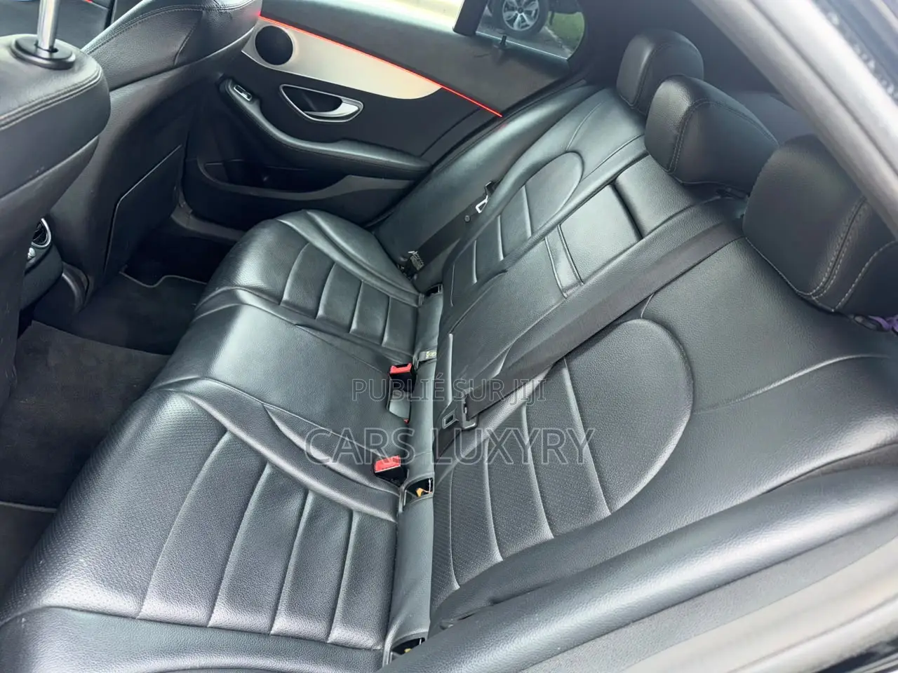 Mercedes-Benz C300 Luxury 4matic Sedan AWD (2.0L 4cyl 7A) 2017 Noir