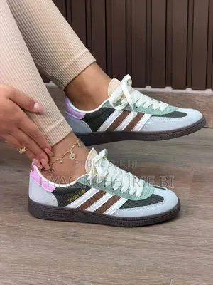 Adidas Spezial Pointures : 37 À 45 Prix : 19.000 F