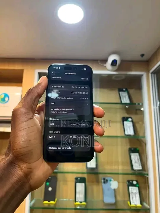 Nouveau Apple iPhone 15 Pro 128 GB Noir