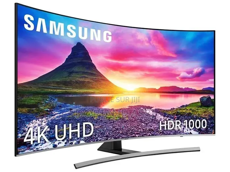 C'est Une Grande Smart TV