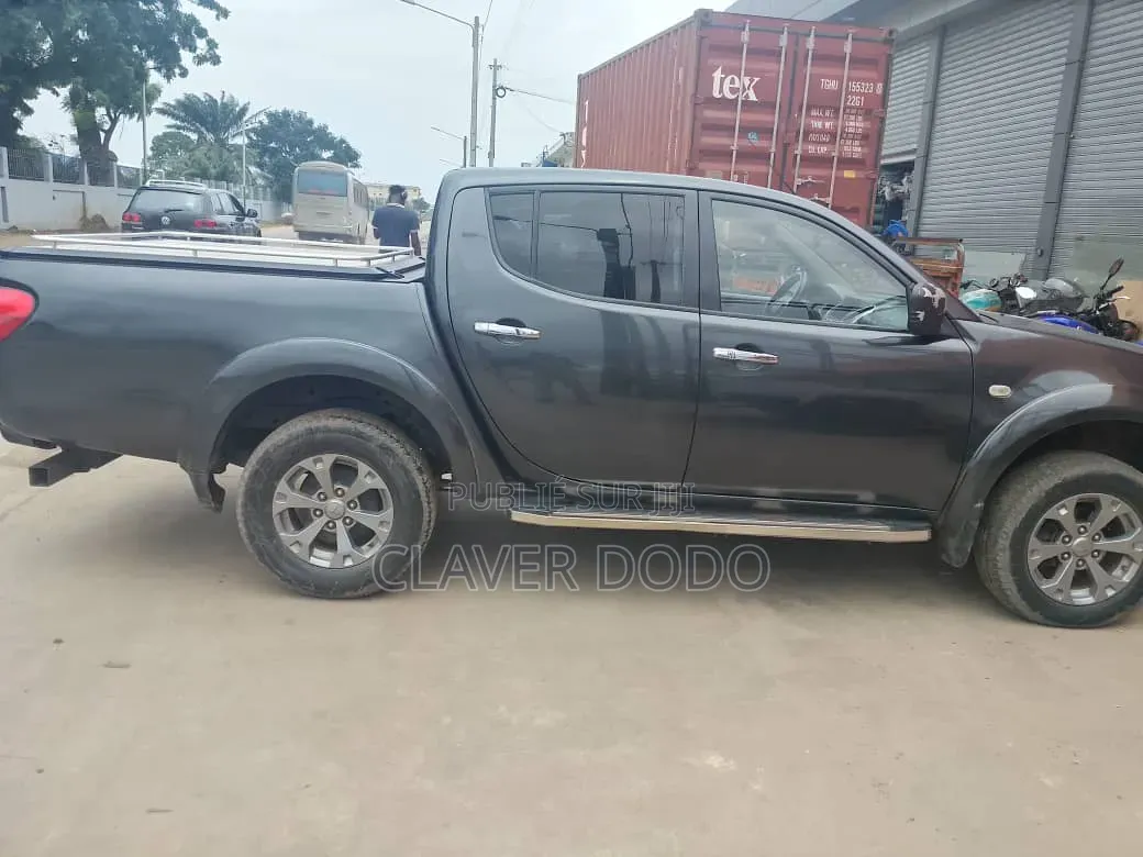 Mitsubishi L200 2016 Noir