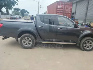 Mitsubishi L200 2016 Noir