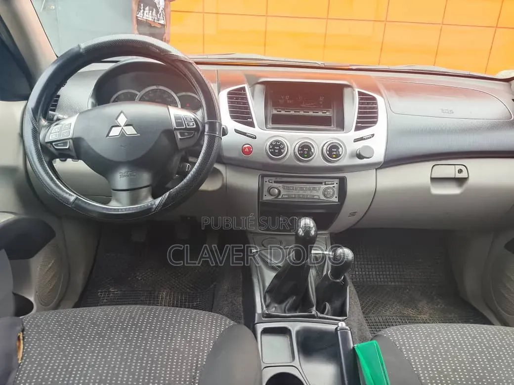 Mitsubishi L200 2016 Noir
