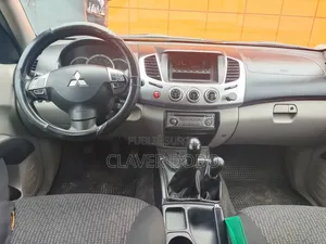 Mitsubishi L200 2016 Noir