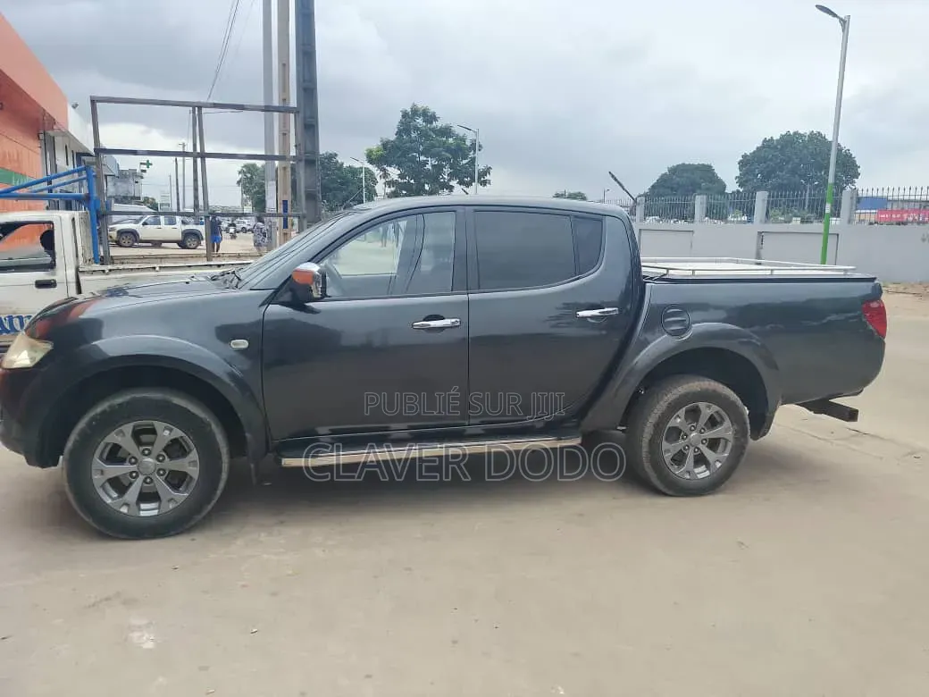 Mitsubishi L200 2016 Noir