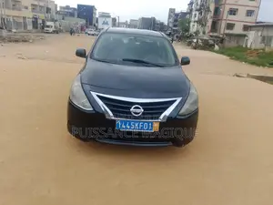 Nissan Versa 2015 Noir