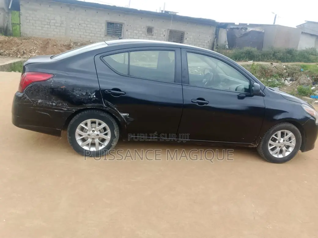 Nissan Versa 2015 Noir