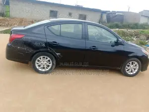 Nissan Versa 2015 Noir
