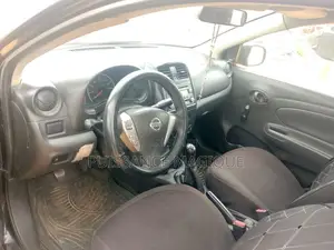 Nissan Versa 2015 Noir