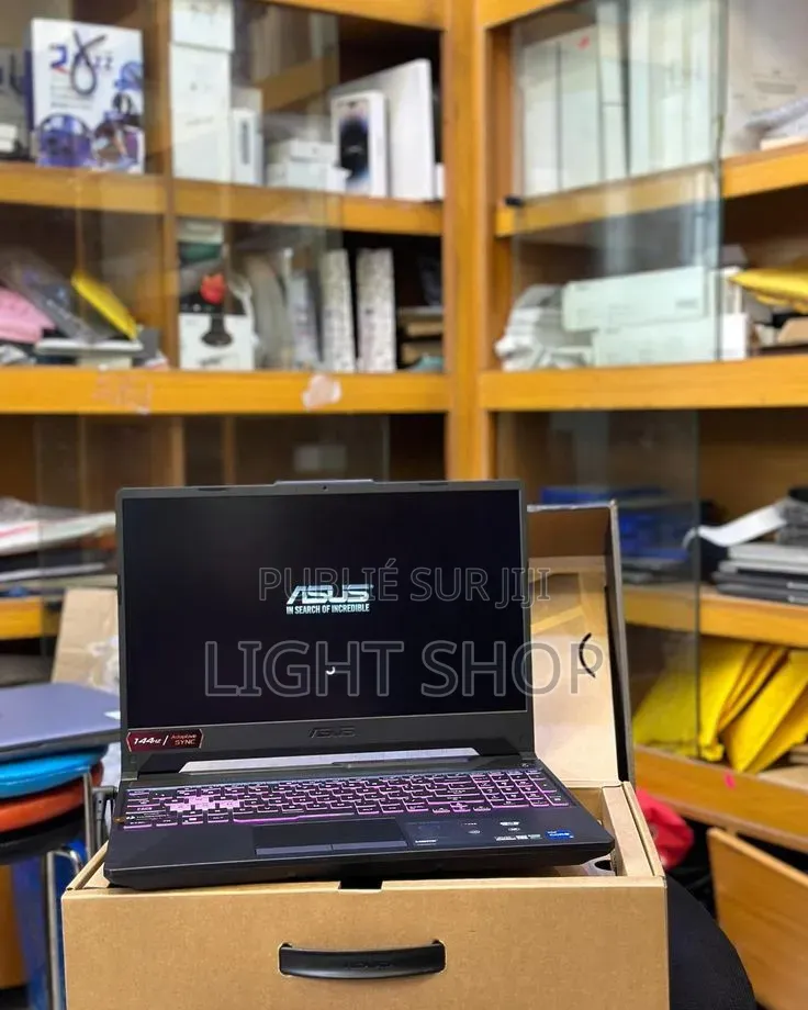 Nouveau Lenovo ThinkPad X1 Yoga 32GB Intel Core i9 SSD 500GB