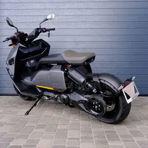 Nouveau TVS Apache RTR 160 2v Refresh X-connect 2025 Blanc