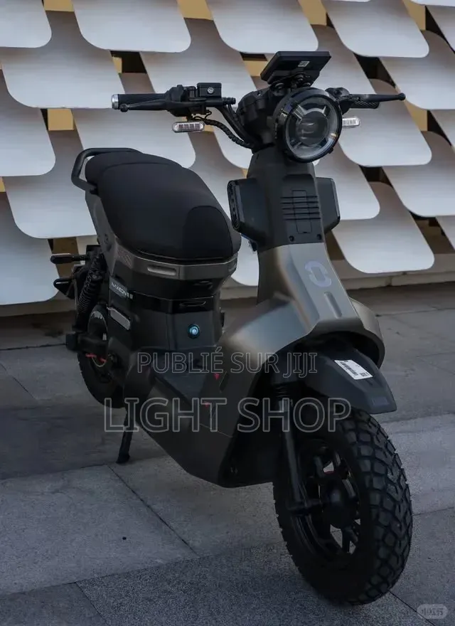 Nouveau TVS Apache RTR 160 2v Refresh X-connect 2025 Blanc