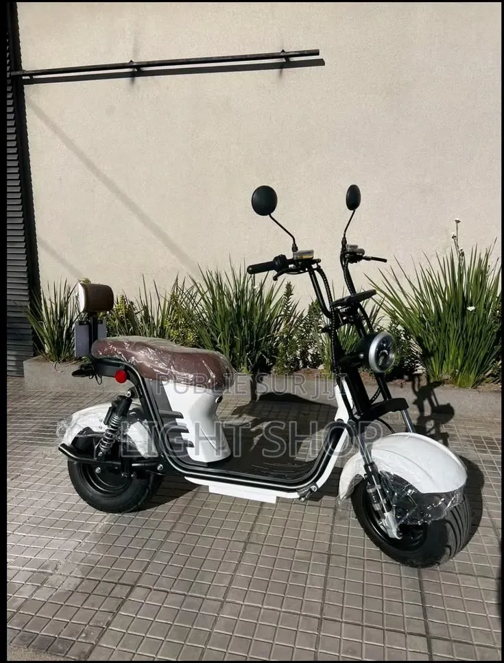 Nouveau TVS Apache RTR 160 2v Refresh X-connect 2025 Blanc