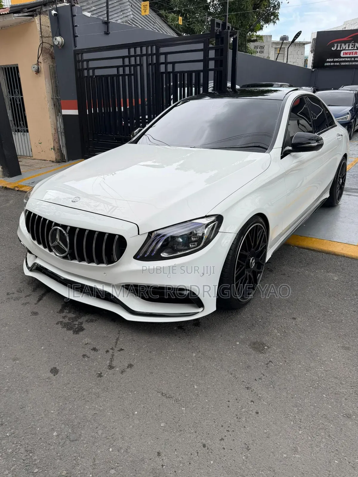 Mercedes-Benz C300 2017 Blanc cassé