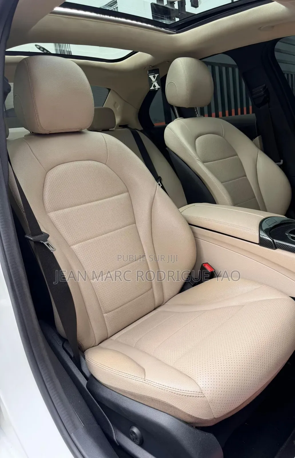 Mercedes-Benz C300 2017 Blanc cassé