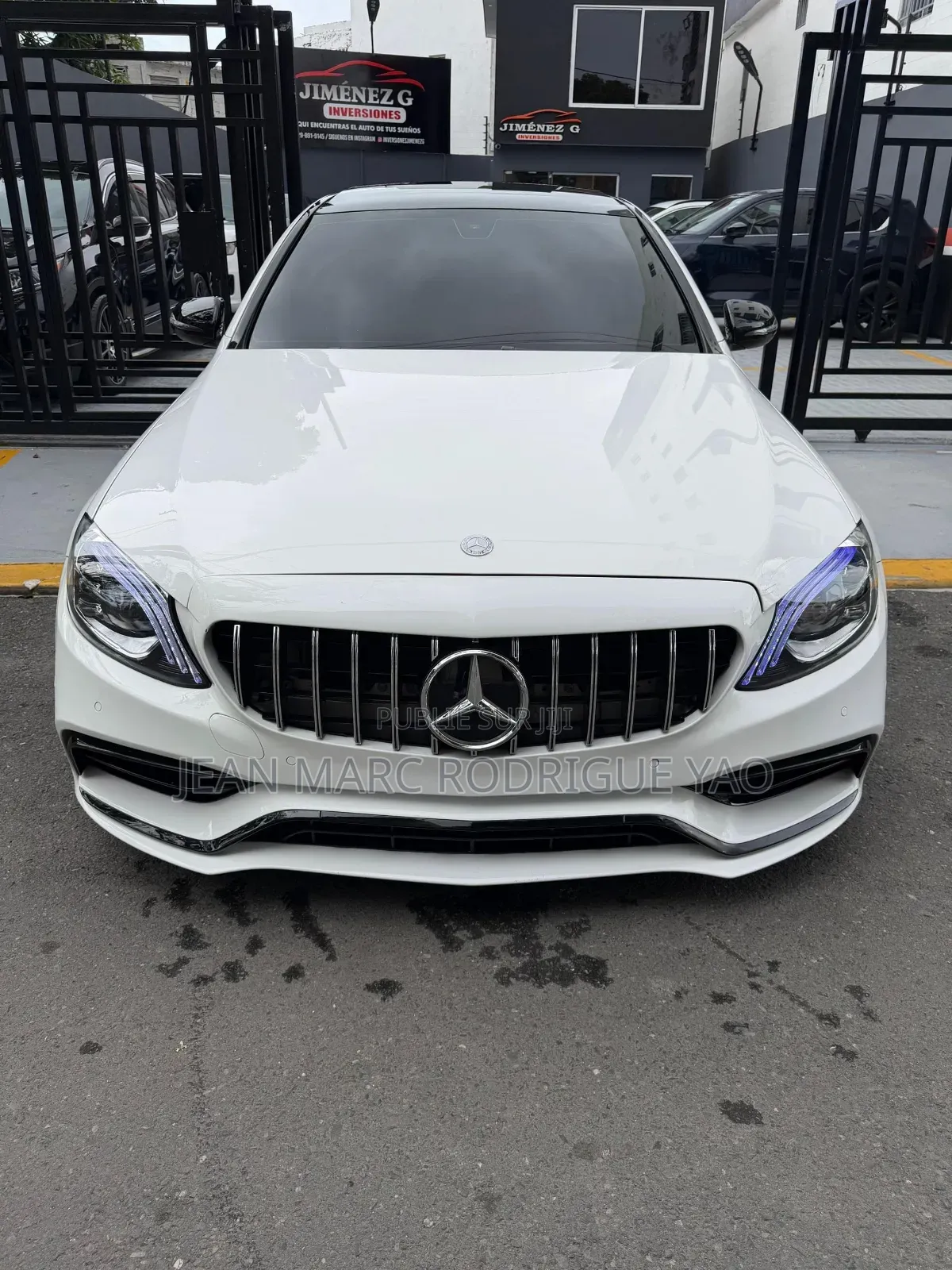 Mercedes-Benz C300 2017 Blanc cassé