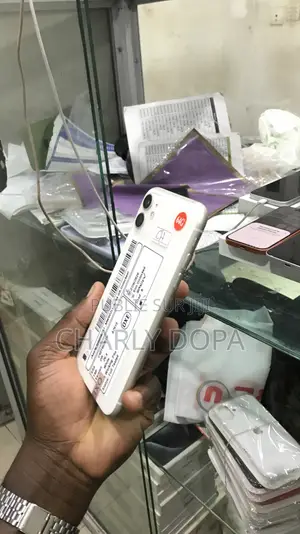 Apple iPhone 11 64 GB Blanc