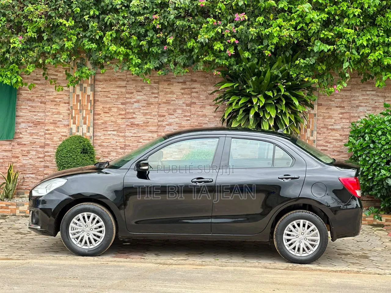 Suzuki Dzire 2024 Noir