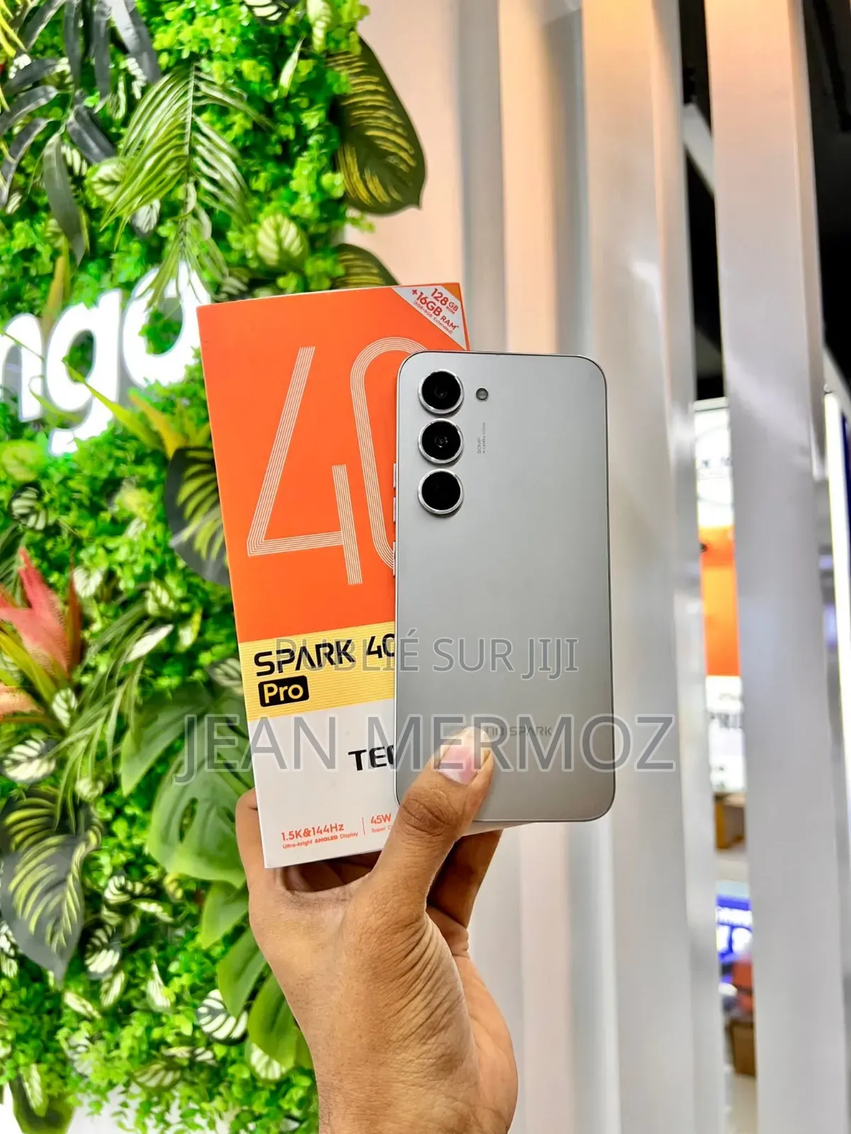 Nouveau Tecno Spark 40 Pro 256 GB Doré