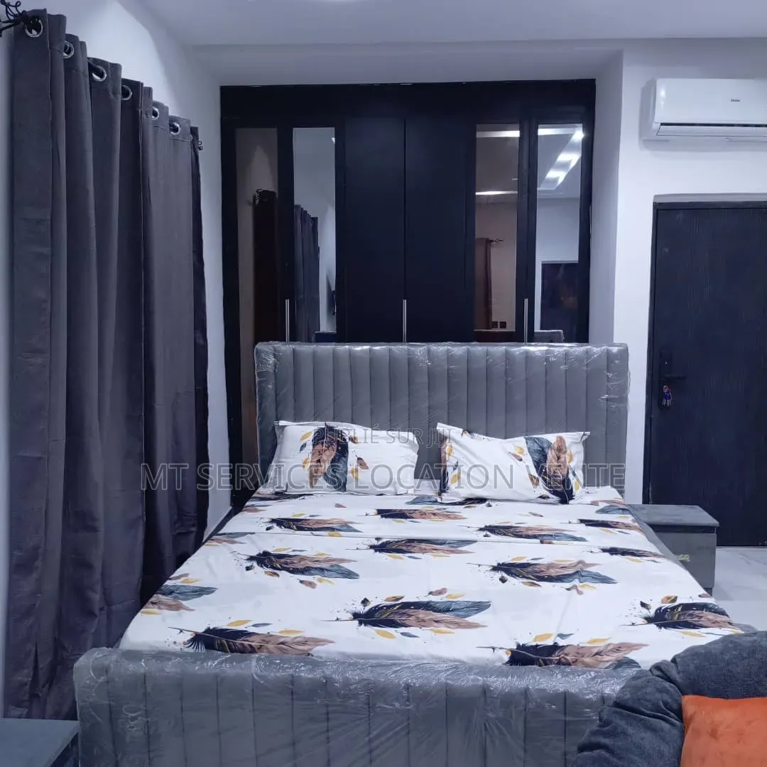 Studio Meublé Disponible À Angré Cocody