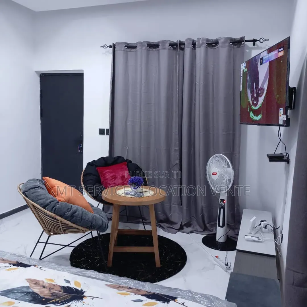 Studio Meublé Disponible À Angré Cocody