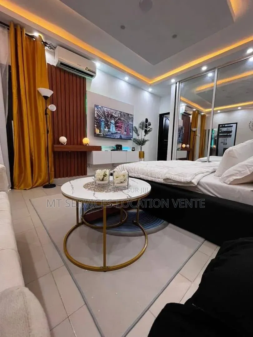 Meublé 1chbre Appartement dans Cocody à Louer