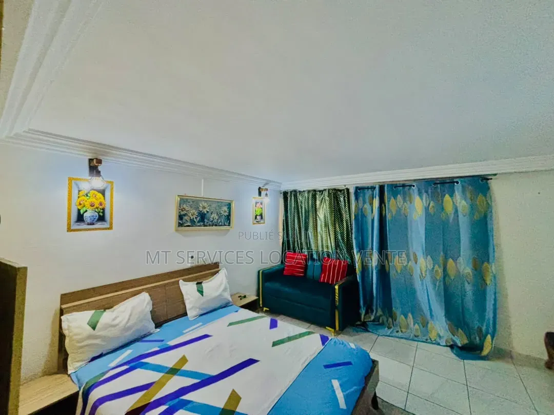 Meublé 1chbre Appartement dans Cocody à Louer