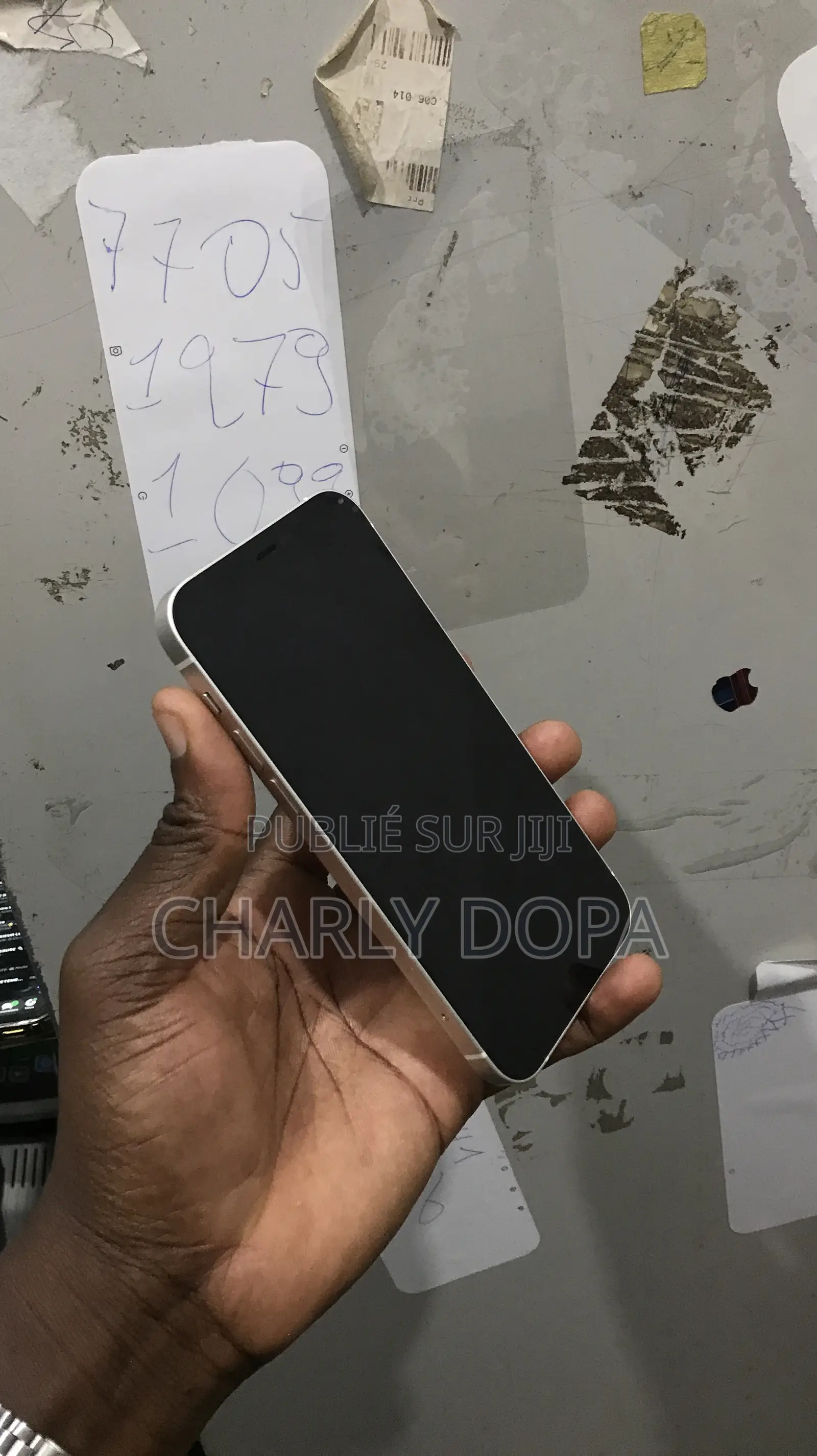 Apple iPhone 12 64 GB Blanc