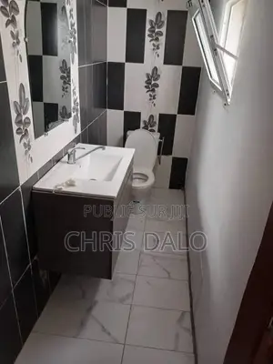 3chbre Duplex dans Achy, Cocody à Louer