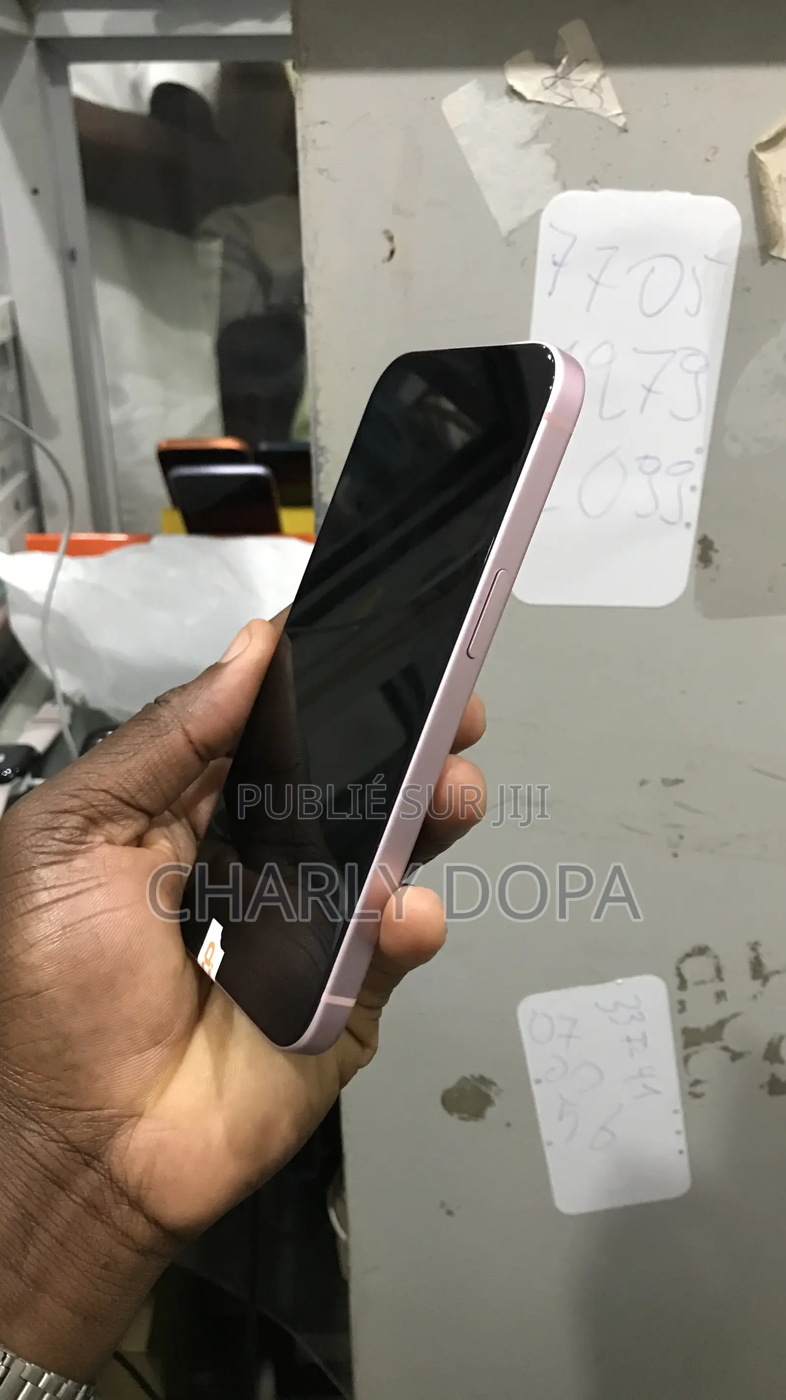 Apple iPhone 15 128 GB Rose