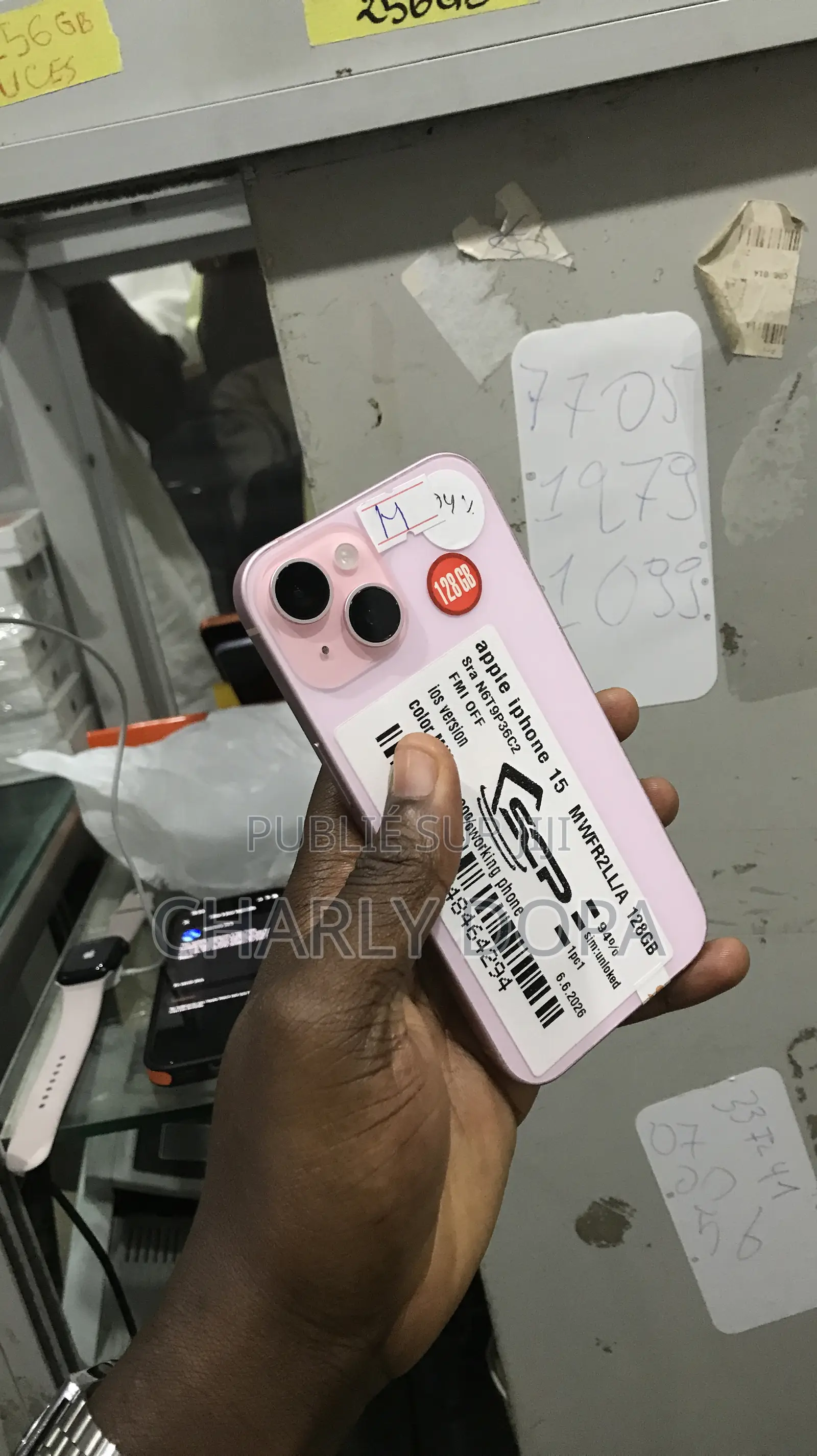 Apple iPhone 15 128 GB Rose