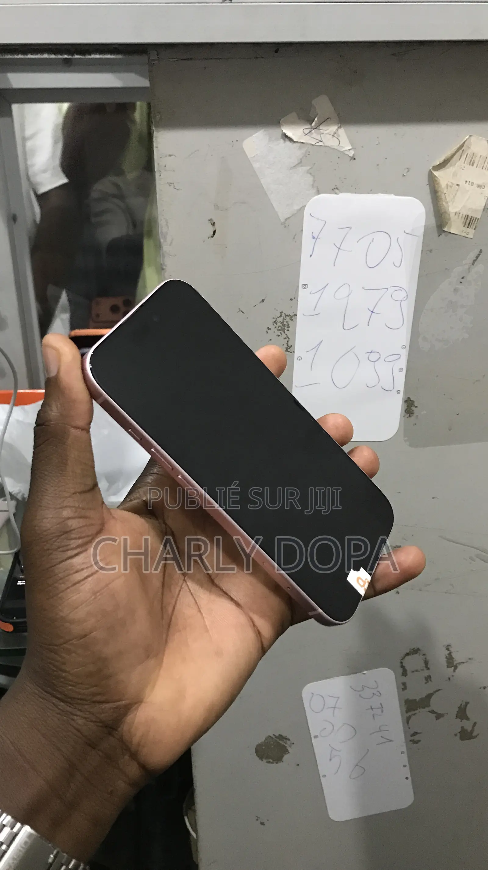 Apple iPhone 15 128 GB Rose