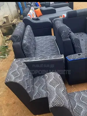Cette Article S'appelle Canapé Deux Places Et Deux Pouffes Disponible