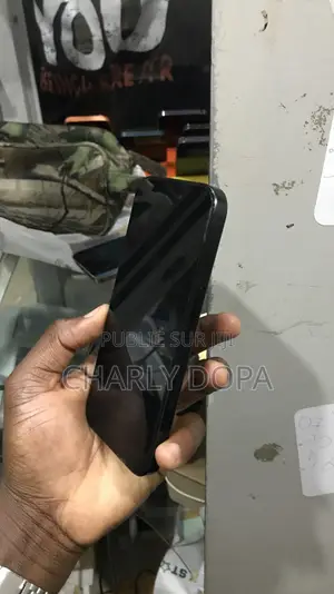 Apple iPhone 16 Pro 128 GB Noir