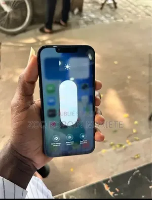 Nouveau Apple iPhone 13 256 GB Noir