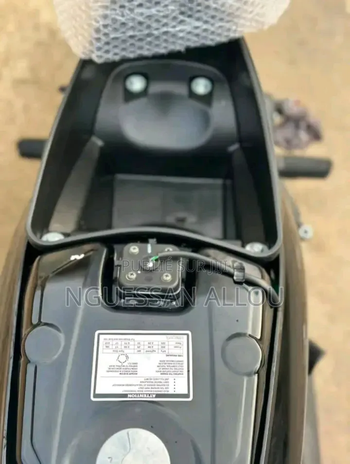 Nouveau TVS Neo NX 2025 Noir