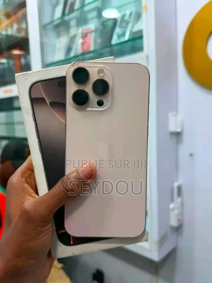 Nouveau Apple iPhone 16 Pro Max 256 GB Doré