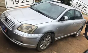 Toyota Avensis 2004 Gris