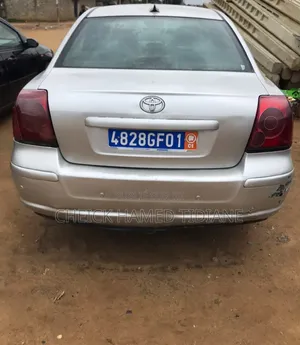 Toyota Avensis 2004 Gris