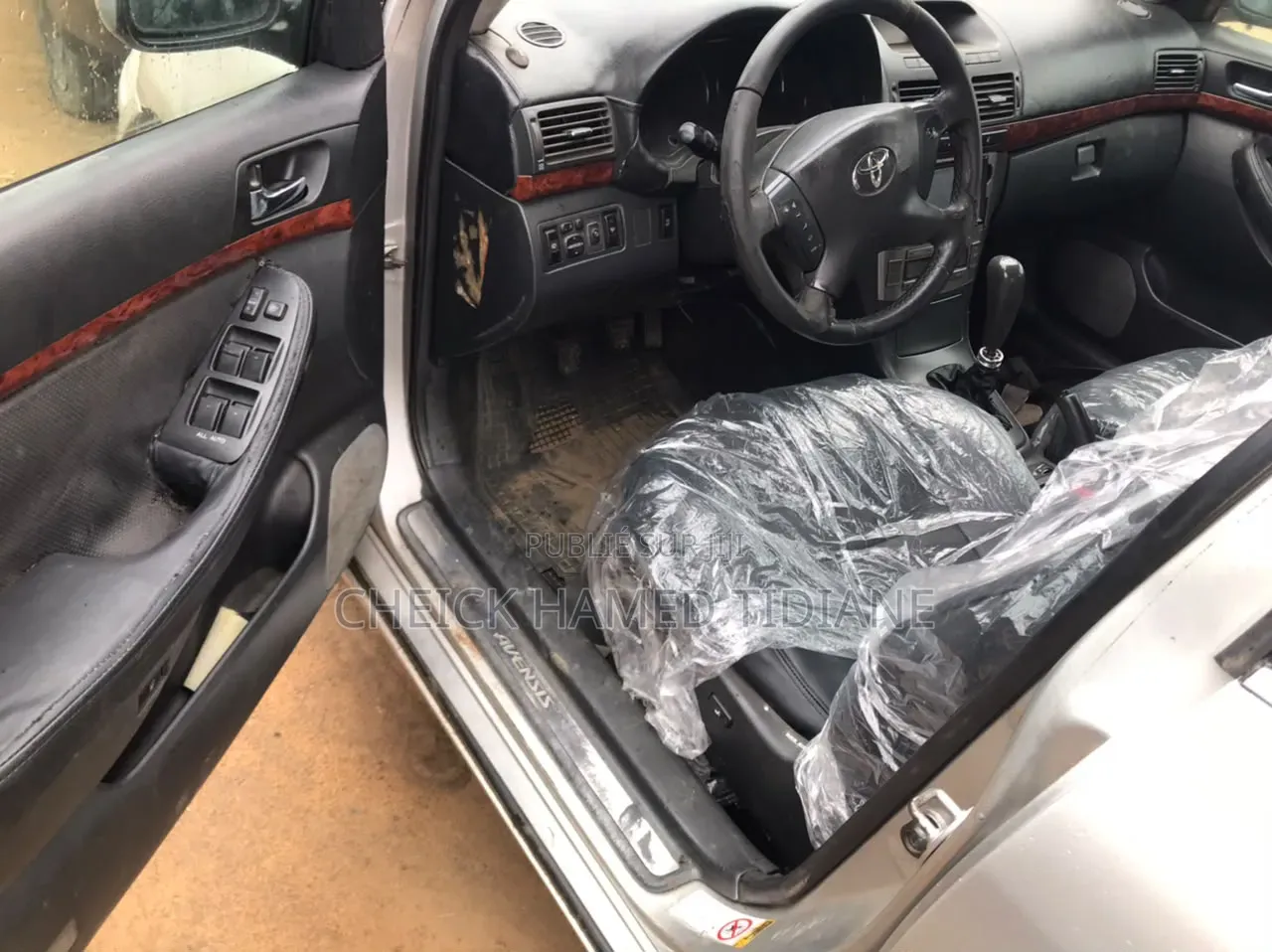 Toyota Avensis 2004 Gris