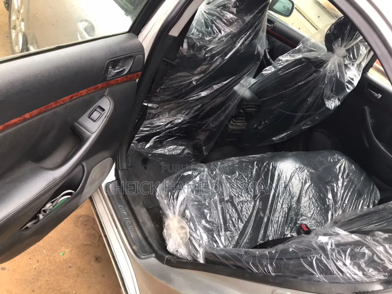 Toyota Avensis 2004 Gris