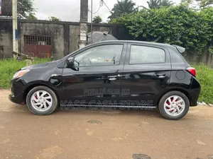 Mitsubishi Mirage 2023 Noir