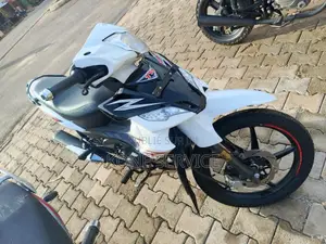 Nouveau TVS Rockz 125 2026 Autre