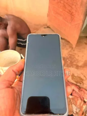 Nouveau Tecno Camon 30 5G 256 GB Doré