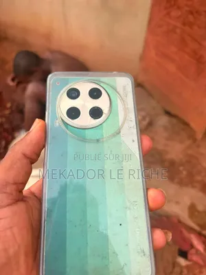 Nouveau Tecno Camon 30 5G 256 GB Doré