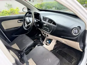 Suzuki Alto 2022 Blanc